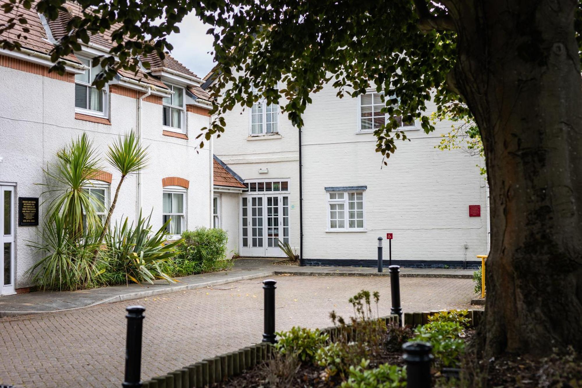 The Red Lion Hotel Hillingdon Luaran gambar
