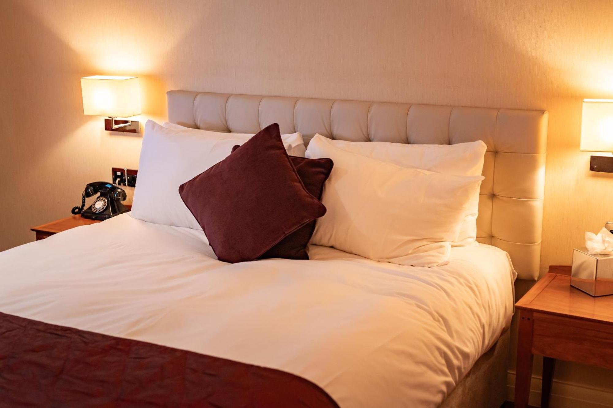 The Red Lion Hotel Hillingdon Luaran gambar