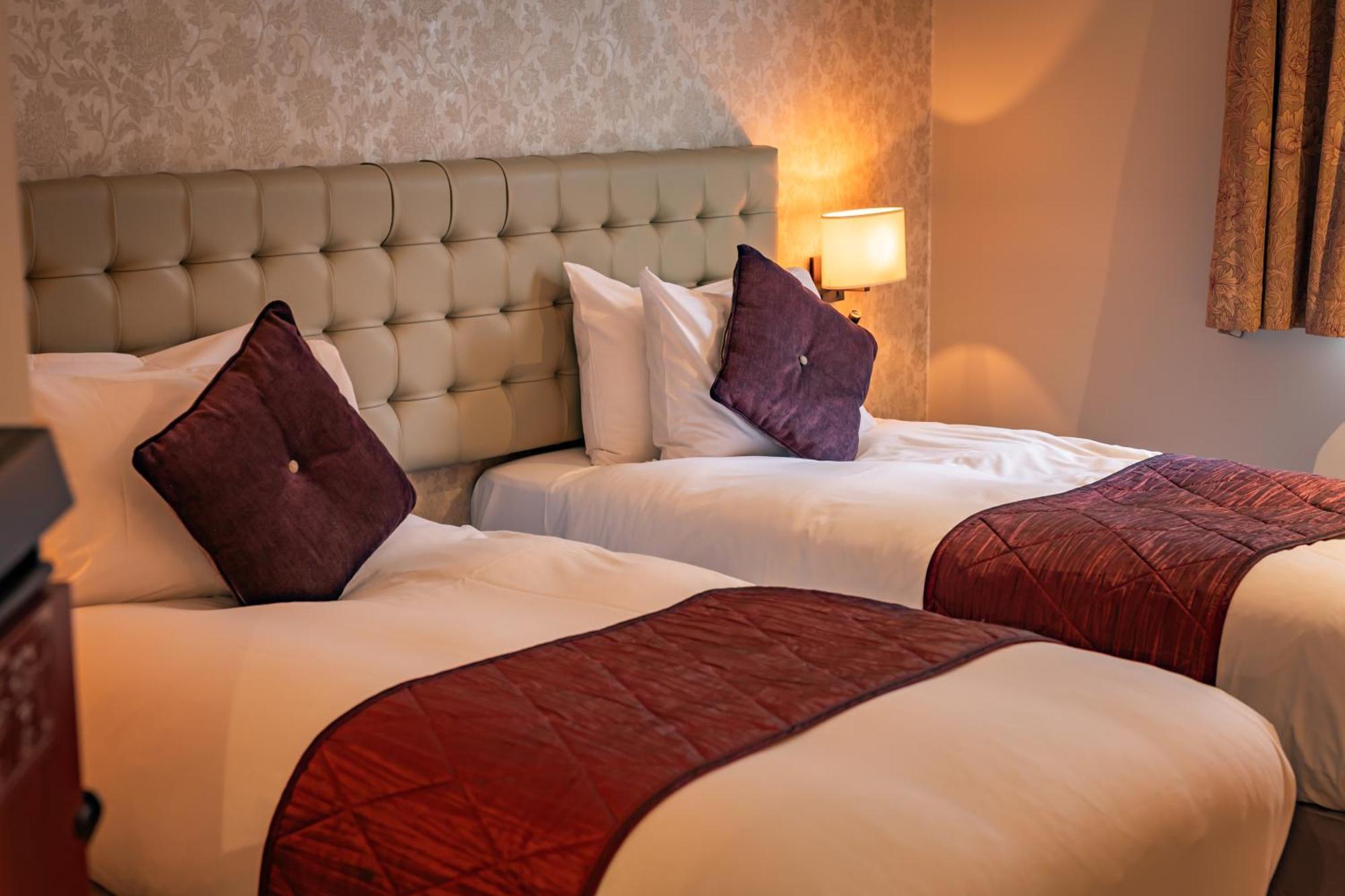 The Red Lion Hotel Hillingdon Luaran gambar