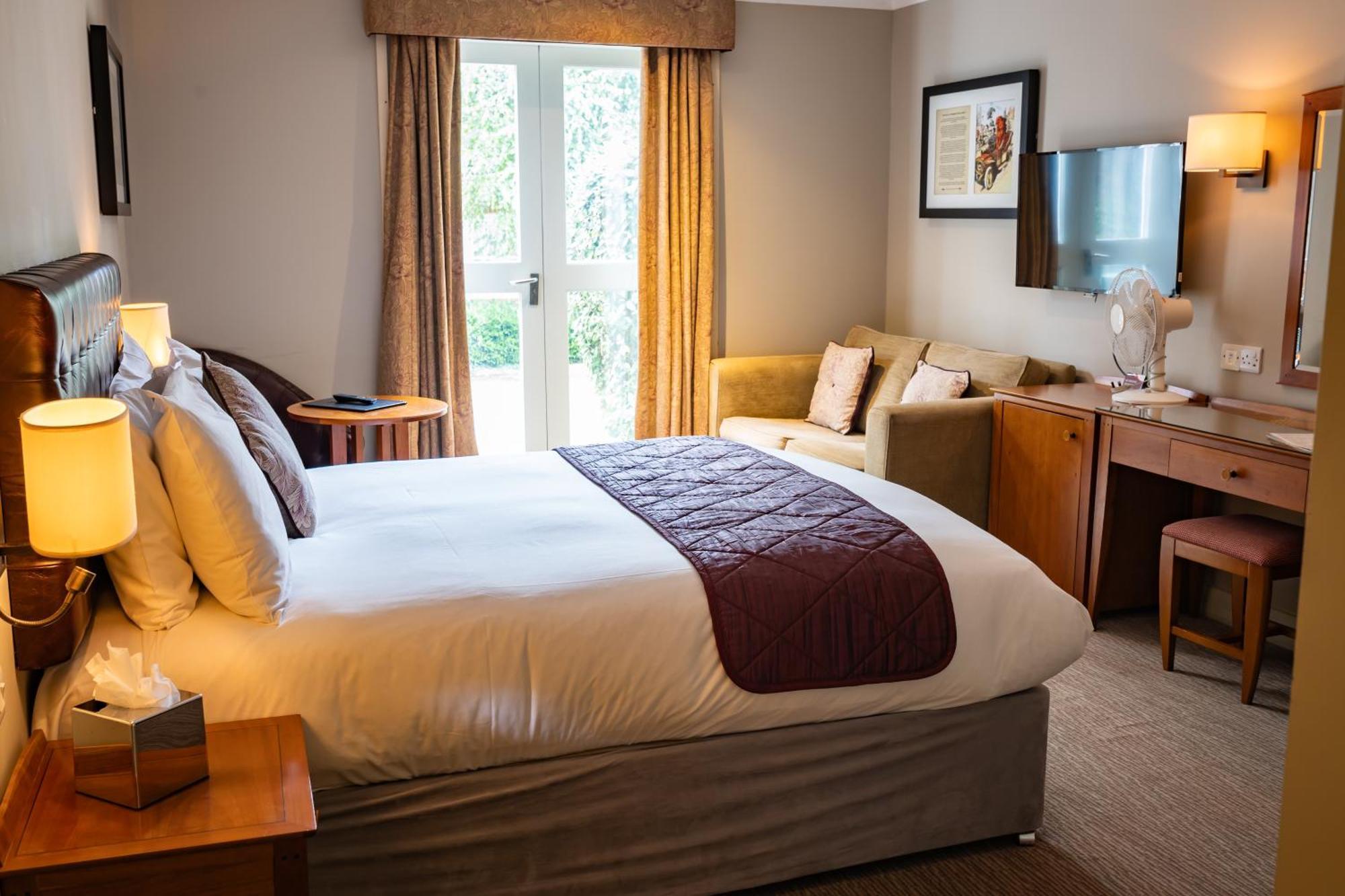 The Red Lion Hotel Hillingdon Luaran gambar