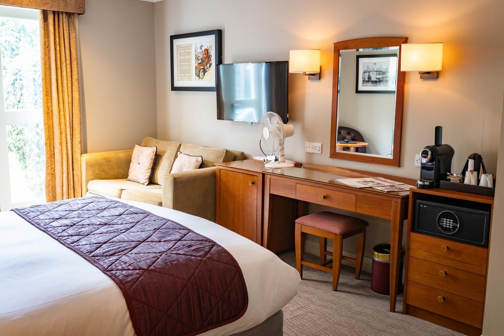 The Red Lion Hotel Hillingdon Luaran gambar